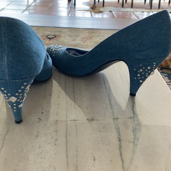 Denim Stuart Weitzman Rhinestone Pumps 8 Narrow - Picture 5 of 10